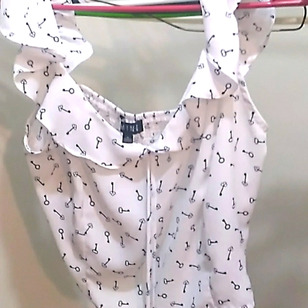 Timing Brand Size Large Top (CropTop)